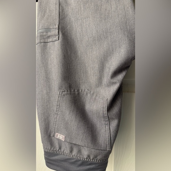 Figs GRAPHITE GRAY Jogger set - Small - Picture 2 of 3